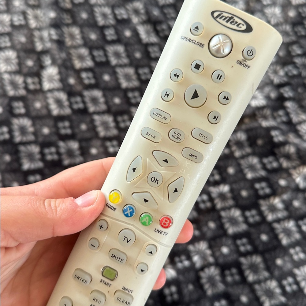 Xbox 360 Remote - Picture 3 of 3